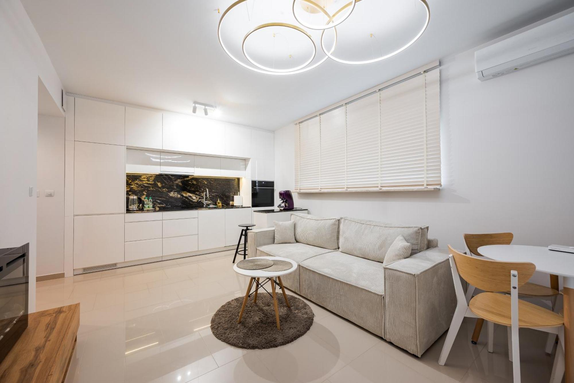 Apartament Sakura Deluxe Aparment